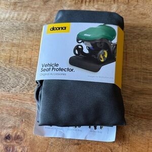 Doona Infant vehicle seat protector NEW WITH TAGS